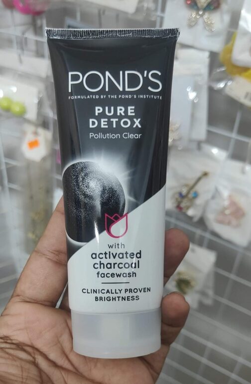 Pond's Pure Detox Face Wash - Image 4