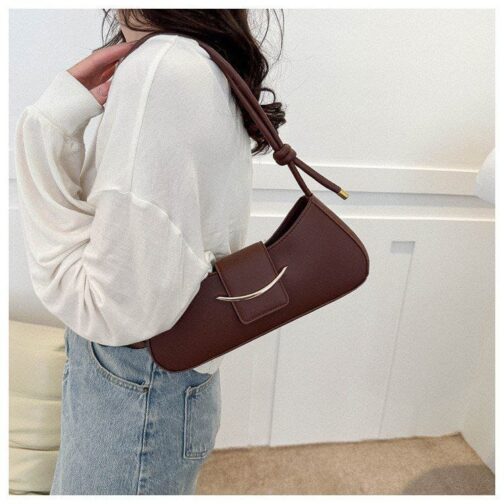 Elegant White Shoulder Bag - Image 4